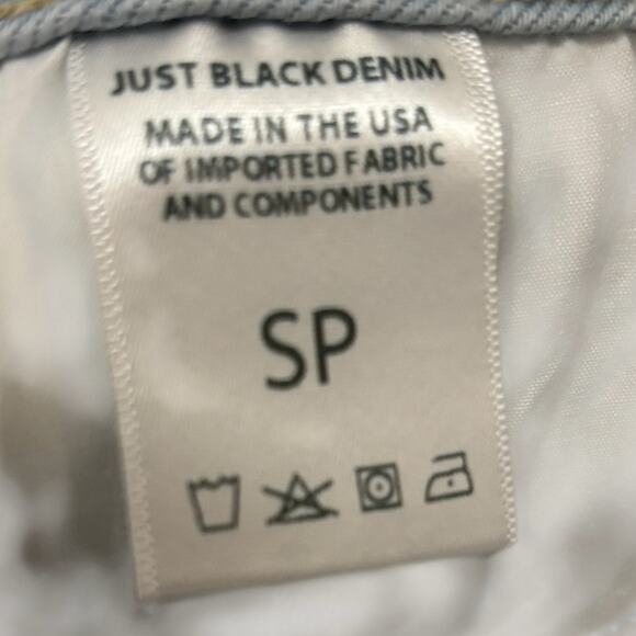 Just Black Denim Double Button A-Line Light Denim Rough Hem Skirt Size Small NEW - Picture 9 of 11